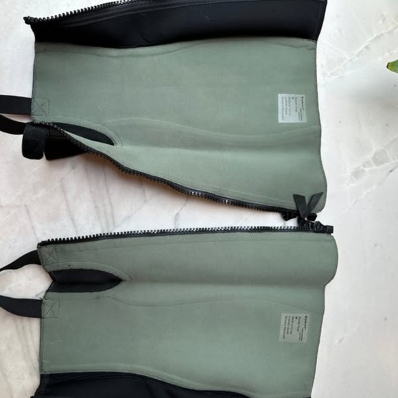 Ariat Breeze Half Chaps - Black - Picture 3 of 4